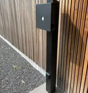 installation borne solaire SMAPPEE avec raccordement panneaux solaires pour une maison à Nantes et tout le 4 avec Ma Borne Elec - Irve 44